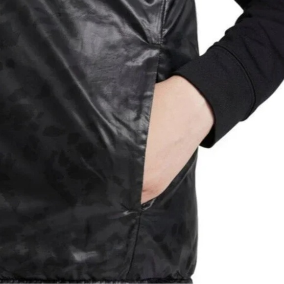 Nike Therma Fit Repel Reversible Black Leopard Semi-Cropped Puffer Vest Golf XL - Picture 4 of 16